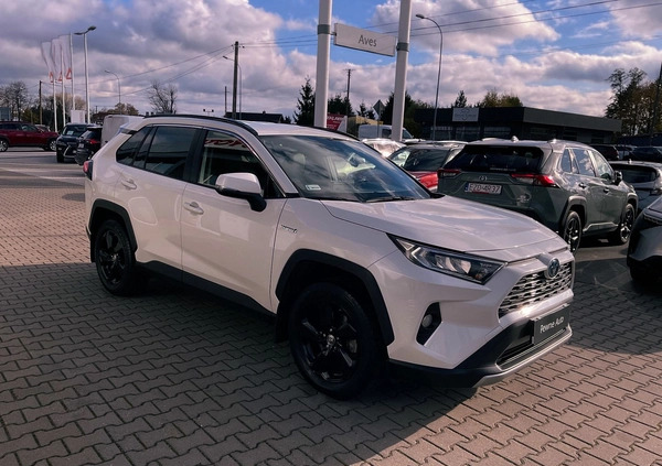 Toyota RAV4 cena 159900 przebieg: 53705, rok produkcji 2021 z Radzyń Chełmiński małe 79